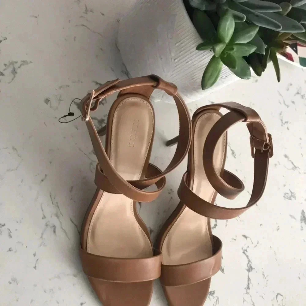 Women forever 21 Size 8.5